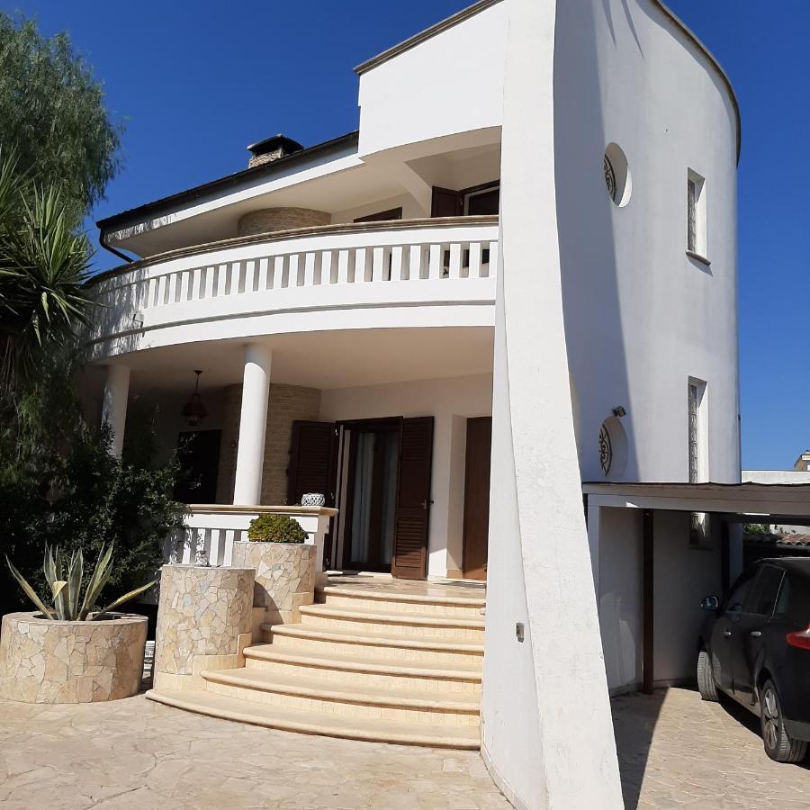 Casa Giulia Hotel Tiggiano Екстериор снимка